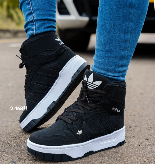 BOTA ADIDAS NEGRA