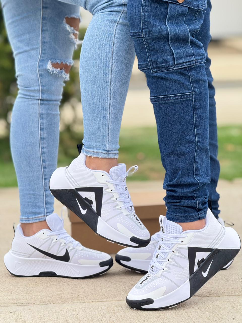 NIK URBAN DAMA Y CABALLERO TIK